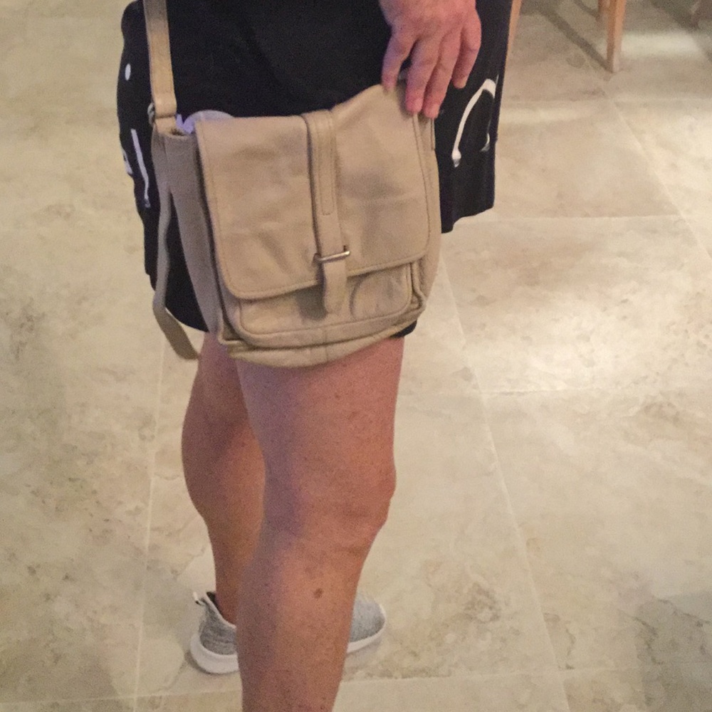 Kenneth Cole crossover phone bag leather fabulous